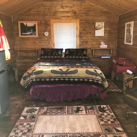 Alaska Log Cabins On The Pond Clear Creek Park Extérieur photo